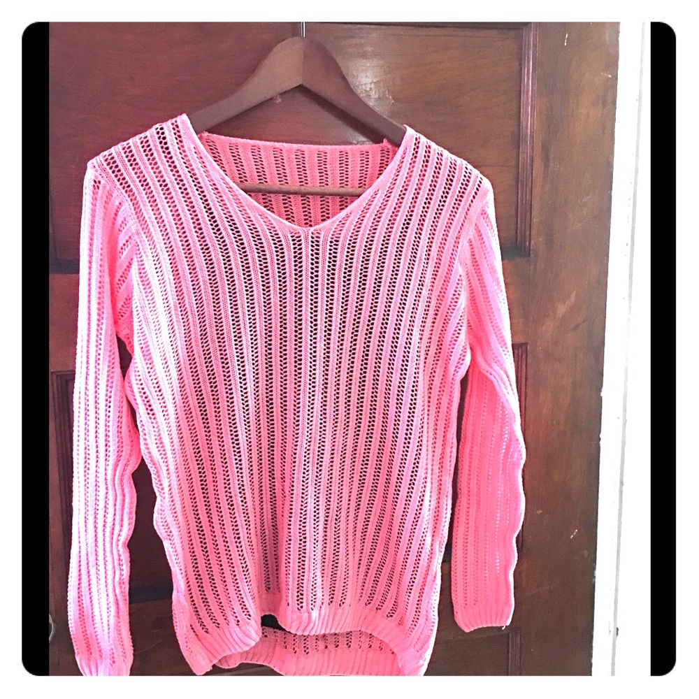 Thin sweater and suspenders